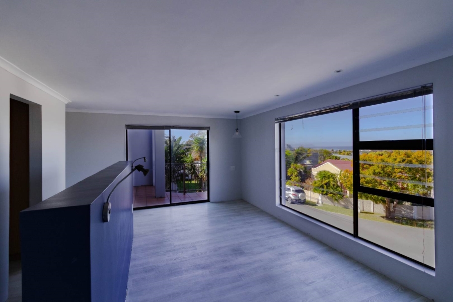 4 Bedroom Property for Sale in Onrus Western Cape
